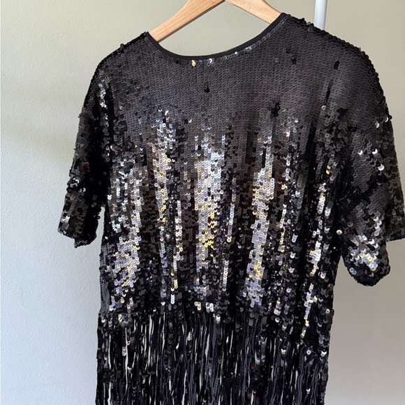 Zara Black Sequin Short Sleeve Top-Black round neck- sequin fringe hem-Size S - Picture 2 of 5